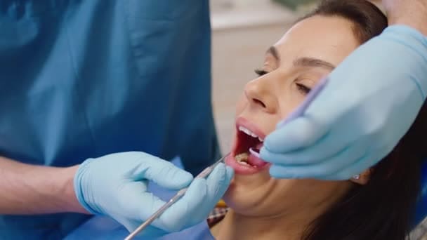 Протезування зубів Луцьк — Дентіка